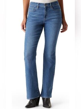 Women’s Levi’s Curvy Bootcut Mid-Rise Denim Jeans
33x39